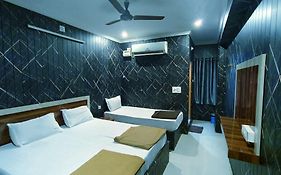 Hotel Govindh Heights